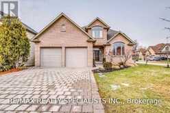 404 SOUTH CARRIAGE WAY | London Ontario | Slide Image Two