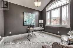 404 SOUTH CARRIAGE WAY | London Ontario | Slide Image Four