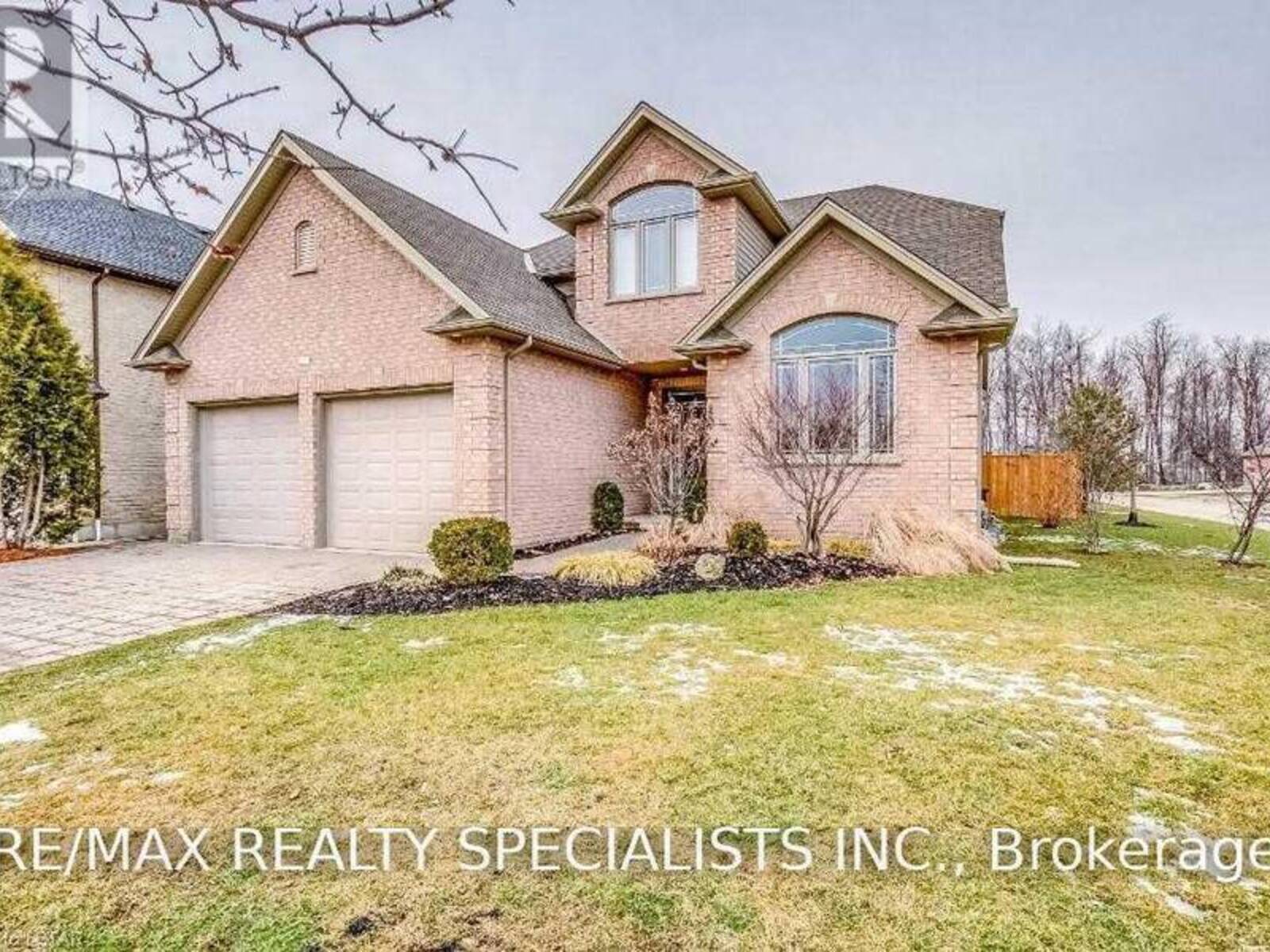 404 SOUTH CARRIAGE WAY, London, Ontario N6G 0B2