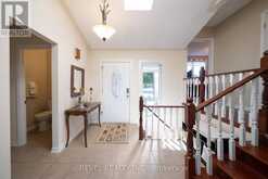 15 FOX RUN | Brantford Ontario | Slide Image Five