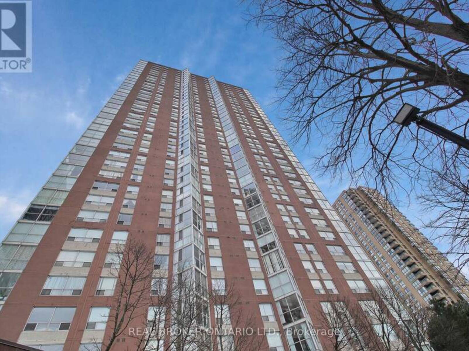 3301 - 5 CONCORDE PLACE, Toronto, Ontario M3C 3M8