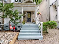 219 BROADWAY AVENUE Toronto Ontario, M4P 1W1