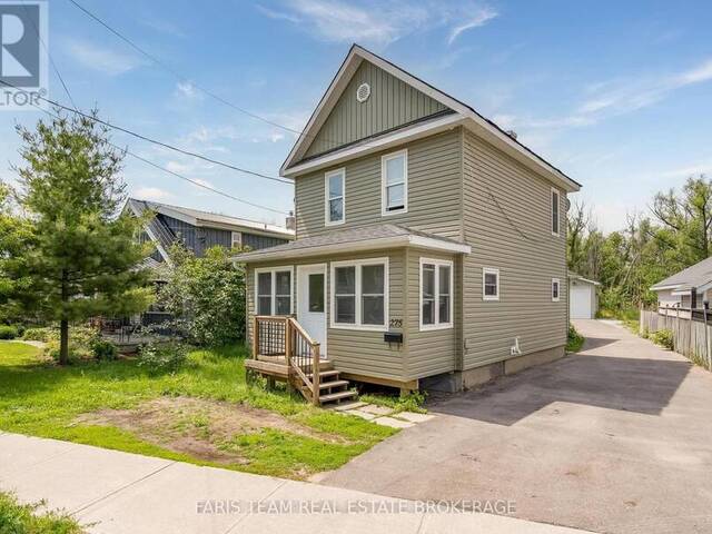 275 GILL STREET Orillia Ontario, L3V 4K3 - Multi-family Home For Sale