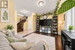 43 BOOTH LANE | Barrie Ontario | Slide Image Twelve