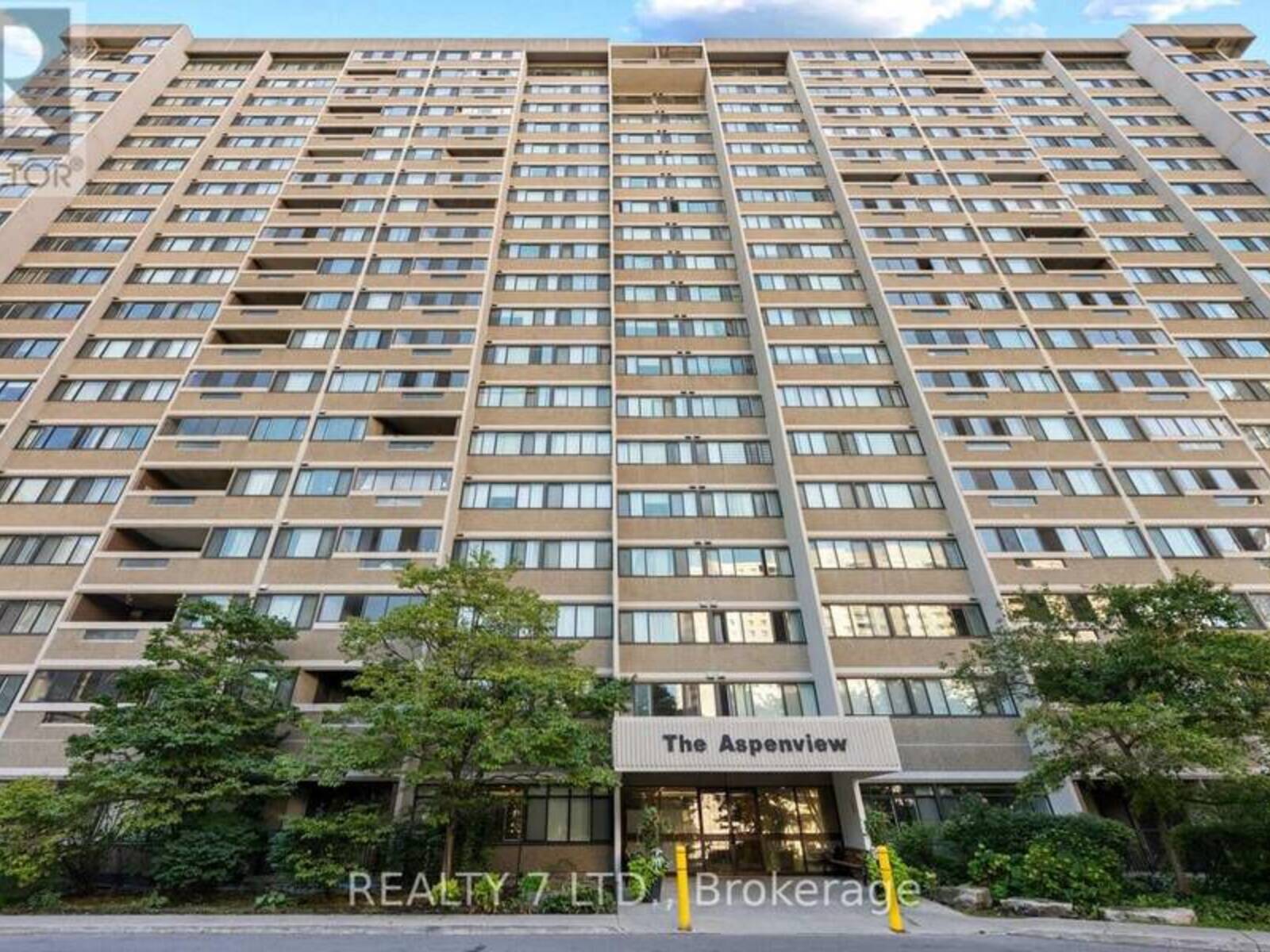 1507 - 50 ELM DRIVE E, Mississauga, Ontario L5A 3X2