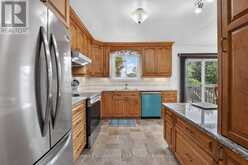 5 BROOKS CIRCLE | Smithville Ontario | Slide Image Seventeen