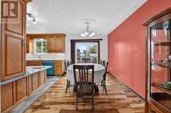 5 BROOKS CIRCLE | Smithville Ontario | Slide Image Nine
