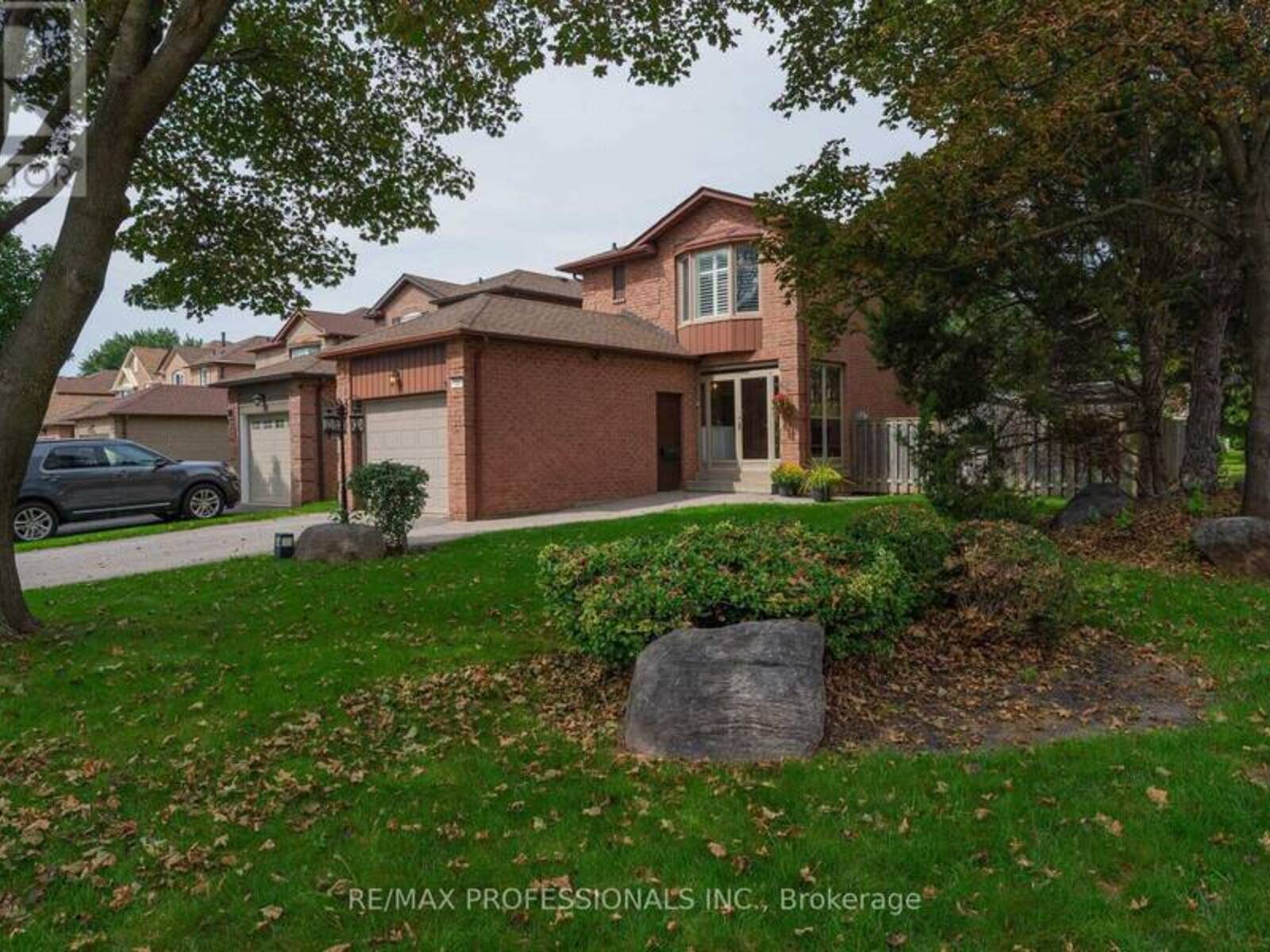 36 MILLINGTON CRESCENT, Ajax, Ontario L1T 1R3
