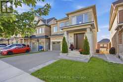 70 BALSDON HOLLOW | East Gwillimbury Ontario | Slide Image Two
