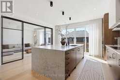 70 BALSDON HOLLOW | East Gwillimbury Ontario | Slide Image Eight