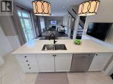 6 CRESCENT PARK LANE | Markham Ontario | Slide Image Seventeen
