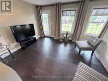 6 CRESCENT PARK LANE | Markham Ontario | Slide Image Twenty-seven