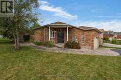 2 BROWN WOOD DRIVE | Barrie Ontario | Slide Image One