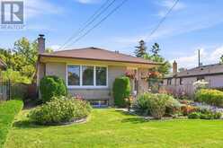 305 QUEEN MARY DRIVE | Oakville Ontario | Slide Image Three