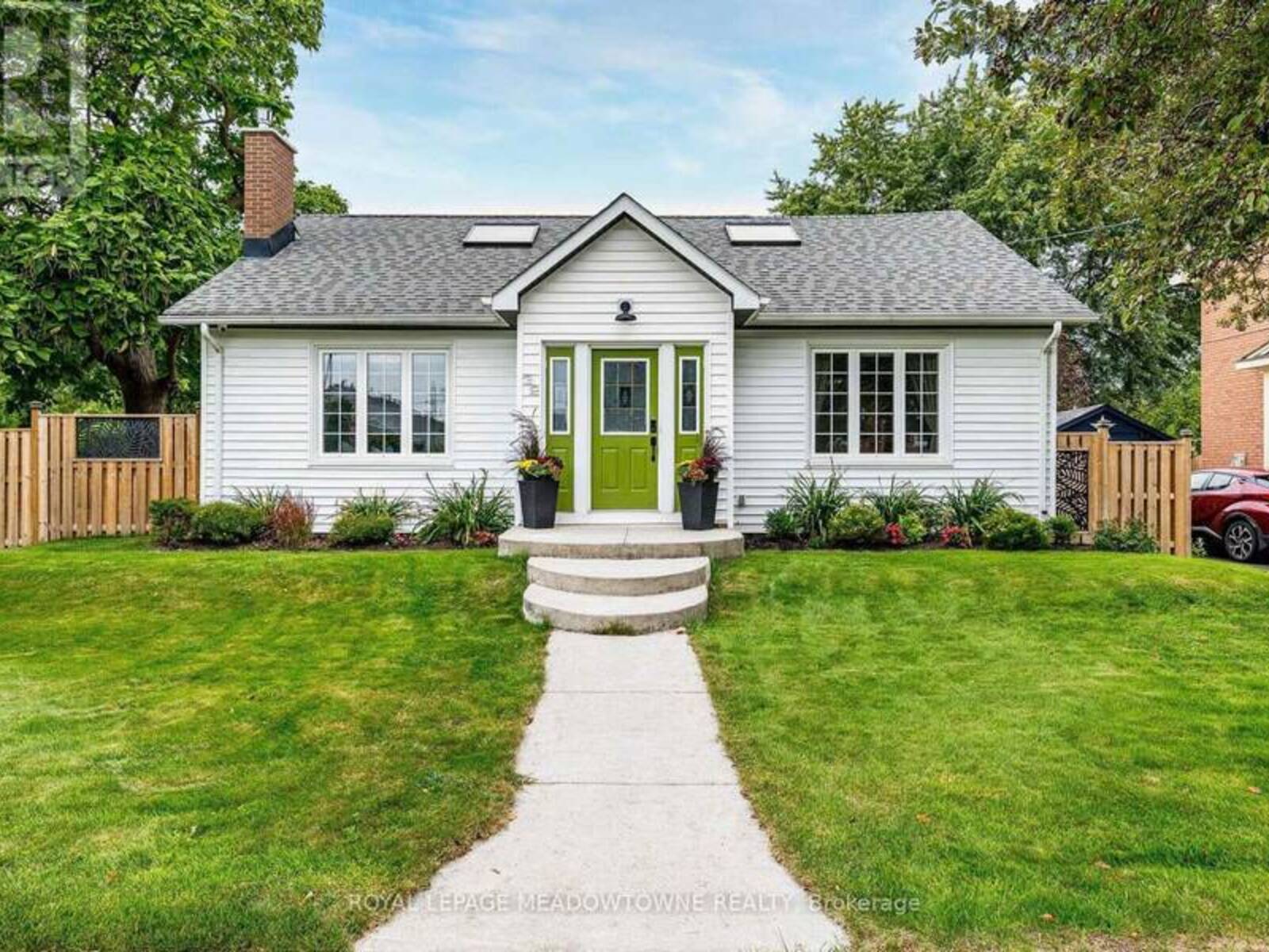 32 CRAIG STREET, Brampton, Ontario L6Y 1J1