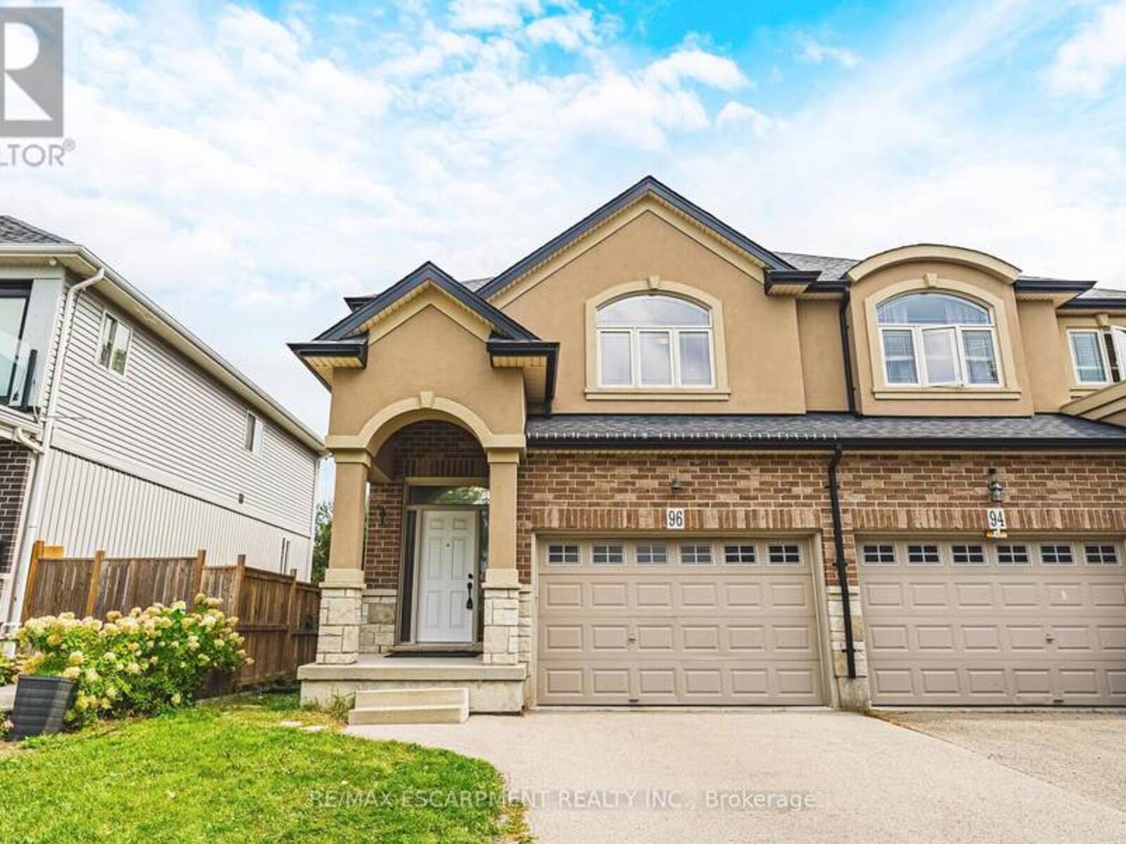 96 SPRINGVALLEY CRESCENT, Hamilton, Ontario L9C 7X3