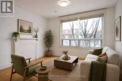 641 ST CLAIR AVENUE W | Toronto Ontario | Slide Image Twenty-two