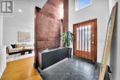 2580 LAKE SHORE BOULEVARD W | Toronto Ontario | Slide Image Four