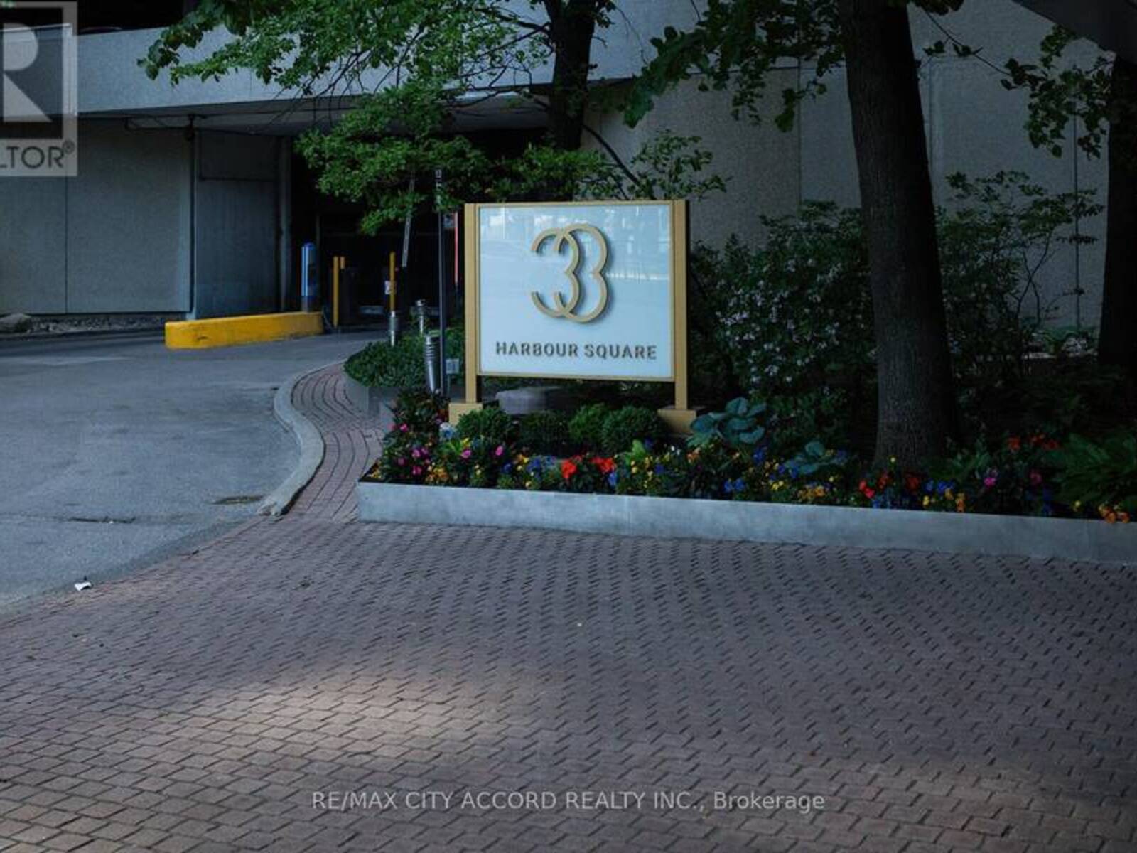 2018 - 33 HARBOUR SQUARE, Toronto, Ontario M5J 2G2