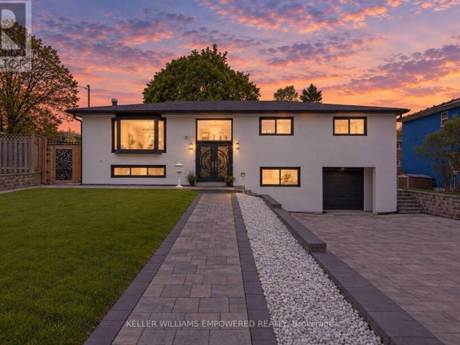 112 KINGSLAKE ROAD, Toronto, Ontario M2J 3E8