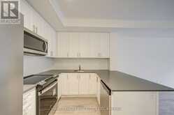 28 - 18 LYTHAM GREEN CIRCLE | Newmarket Ontario | Slide Image Sixteen