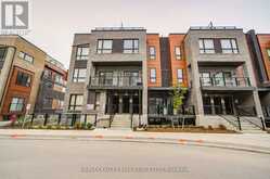 28 - 18 LYTHAM GREEN CIRCLE | Newmarket Ontario | Slide Image Three