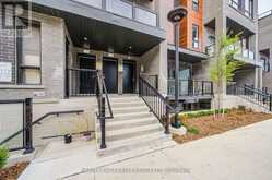 28 - 18 LYTHAM GREEN CIRCLE | Newmarket Ontario | Slide Image Four