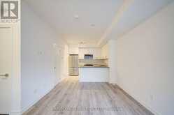 28 - 18 LYTHAM GREEN CIRCLE | Newmarket Ontario | Slide Image Six