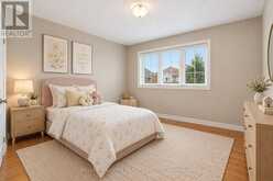 668 MCGREGOR FARM TRAIL | Newmarket Ontario | Slide Image Ten