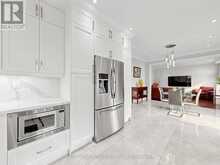 40 GEMINI CRESCENT | Richmond Hill Ontario | Slide Image Seventeen