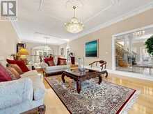7 DEER RUN COURT | Richmond Hill Ontario | Slide Image Thirteen