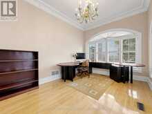 7 DEER RUN COURT | Richmond Hill Ontario | Slide Image Seventeen