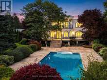 7 DEER RUN COURT | Richmond Hill Ontario | Slide Image Two