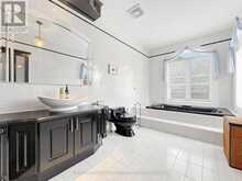 7 DEER RUN COURT | Richmond Hill Ontario | Slide Image Thirty-two