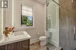 1529 VENETIA DRIVE | Oakville Ontario | Slide Image Thirty-one