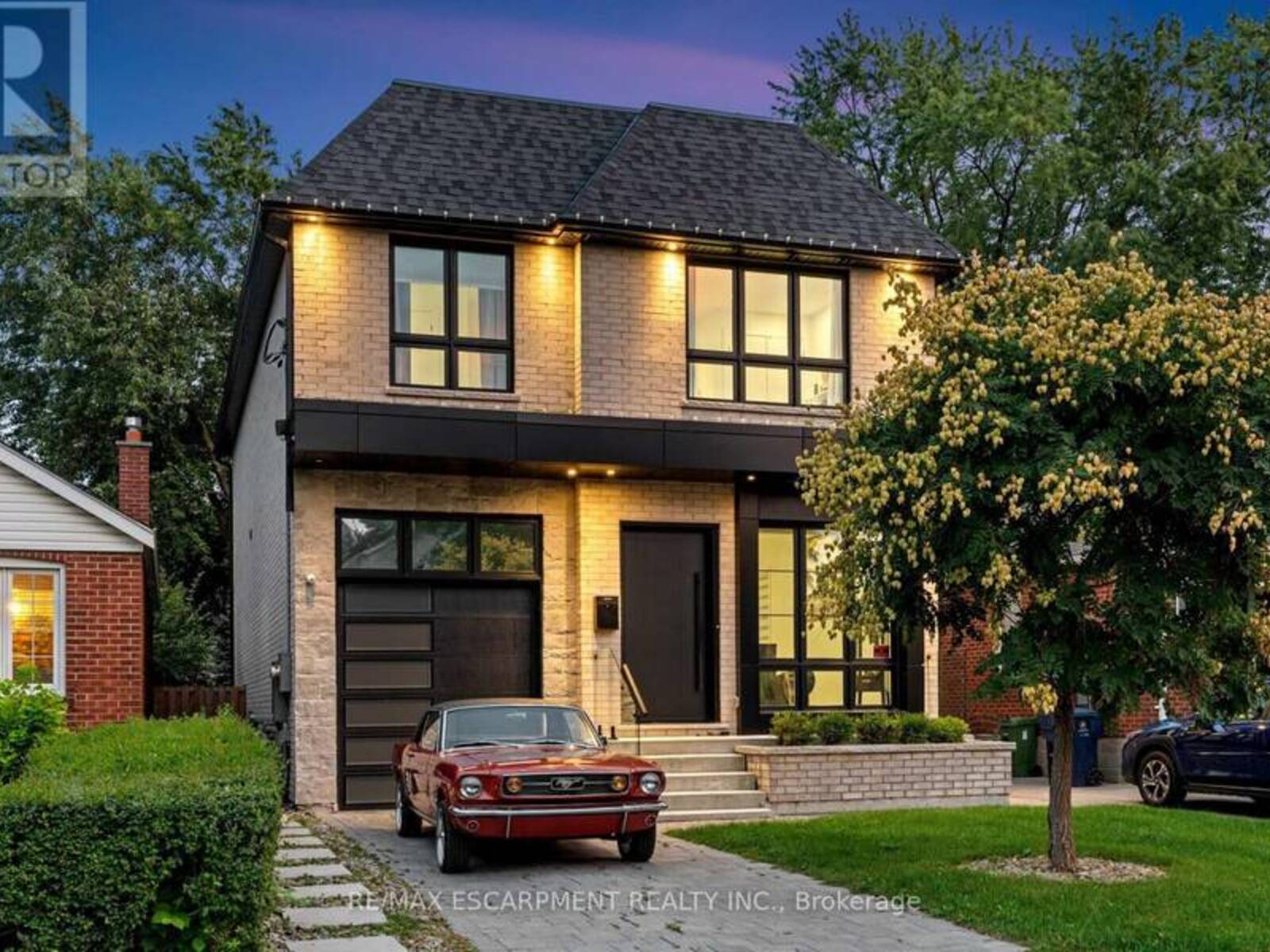 73 ELMA STREET, Toronto, Ontario M8V 1X9
