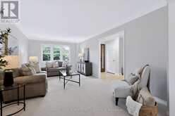 279 HICKORY CIRCLE | Oakville Ontario | Slide Image Twelve