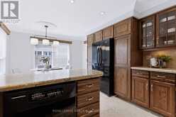 279 HICKORY CIRCLE | Oakville Ontario | Slide Image Seventeen