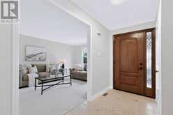 279 HICKORY CIRCLE | Oakville Ontario | Slide Image Six