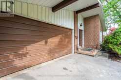 925 RUNNINGBROOK DRIVE | Mississauga Ontario | Slide Image Three