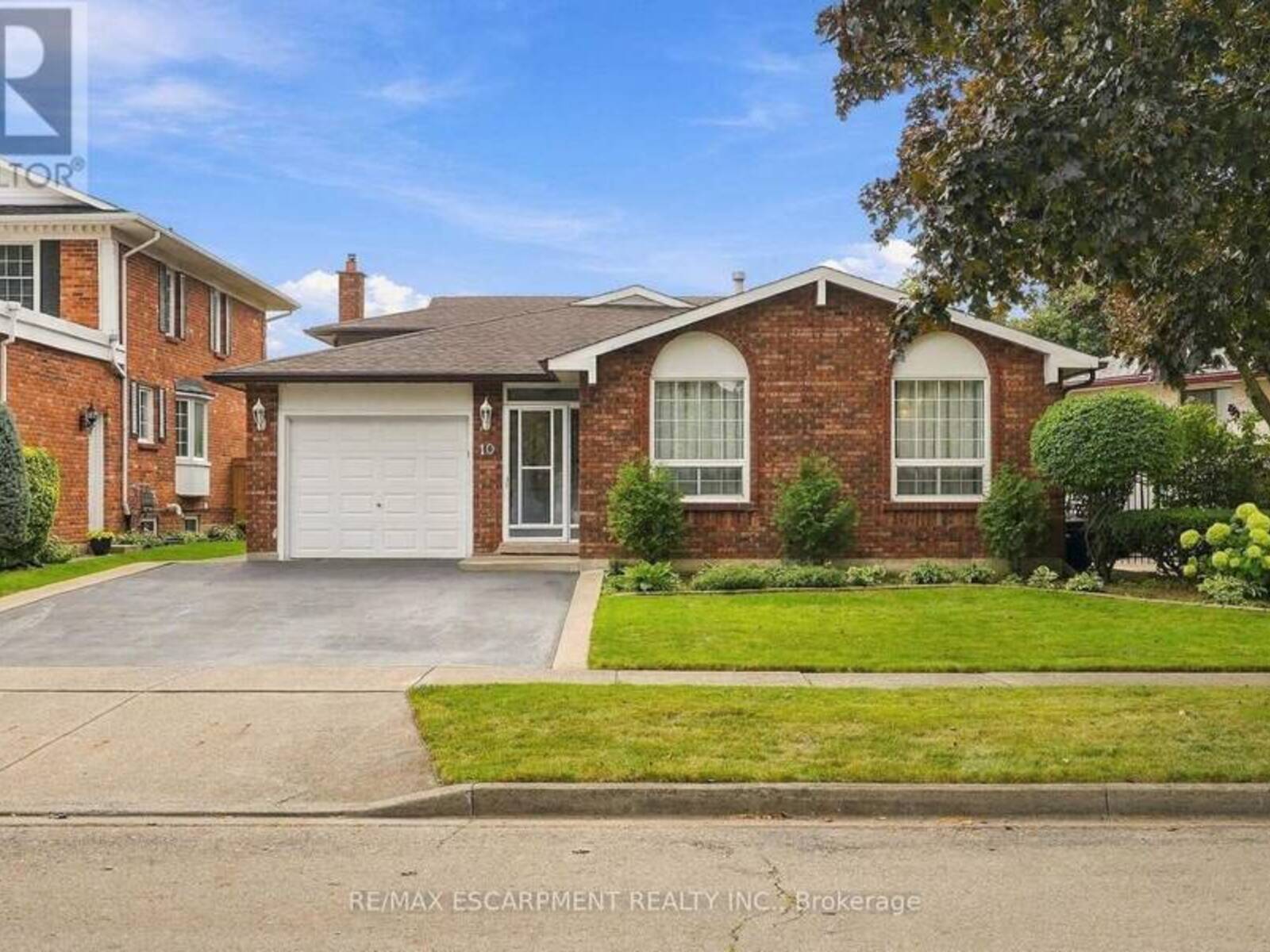 10 AUDUBON STREET N, Hamilton, Ontario L8J 1P7
