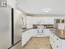 51 MCKELLAR LAKE ROAD | McKellar Ontario | Slide Image Eight