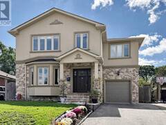 11 BELLVARE CRESCENT Toronto Ontario, M1R 2M8