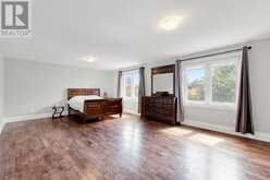 11 BELLVARE CRESCENT | Toronto Ontario | Slide Image Eighteen
