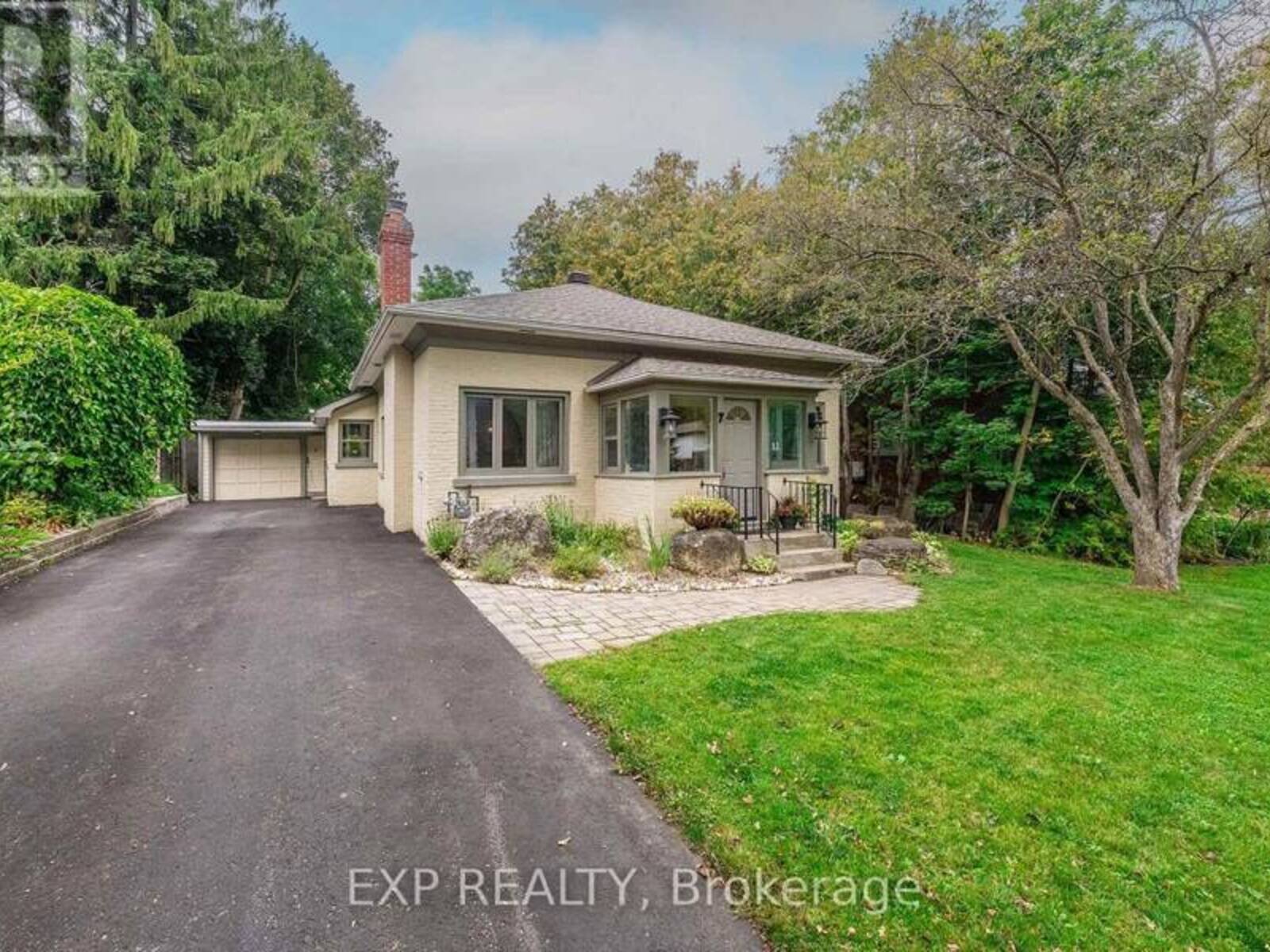 7 THIRD AVENUE, Orangeville, Ontario L9W 1G8