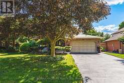 427 MELANIE CRESCENT | Ancaster Ontario | Slide Image Thirty-six