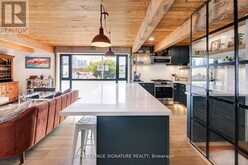 6 LITTLEHAYES LANE | Toronto Ontario | Slide Image Two