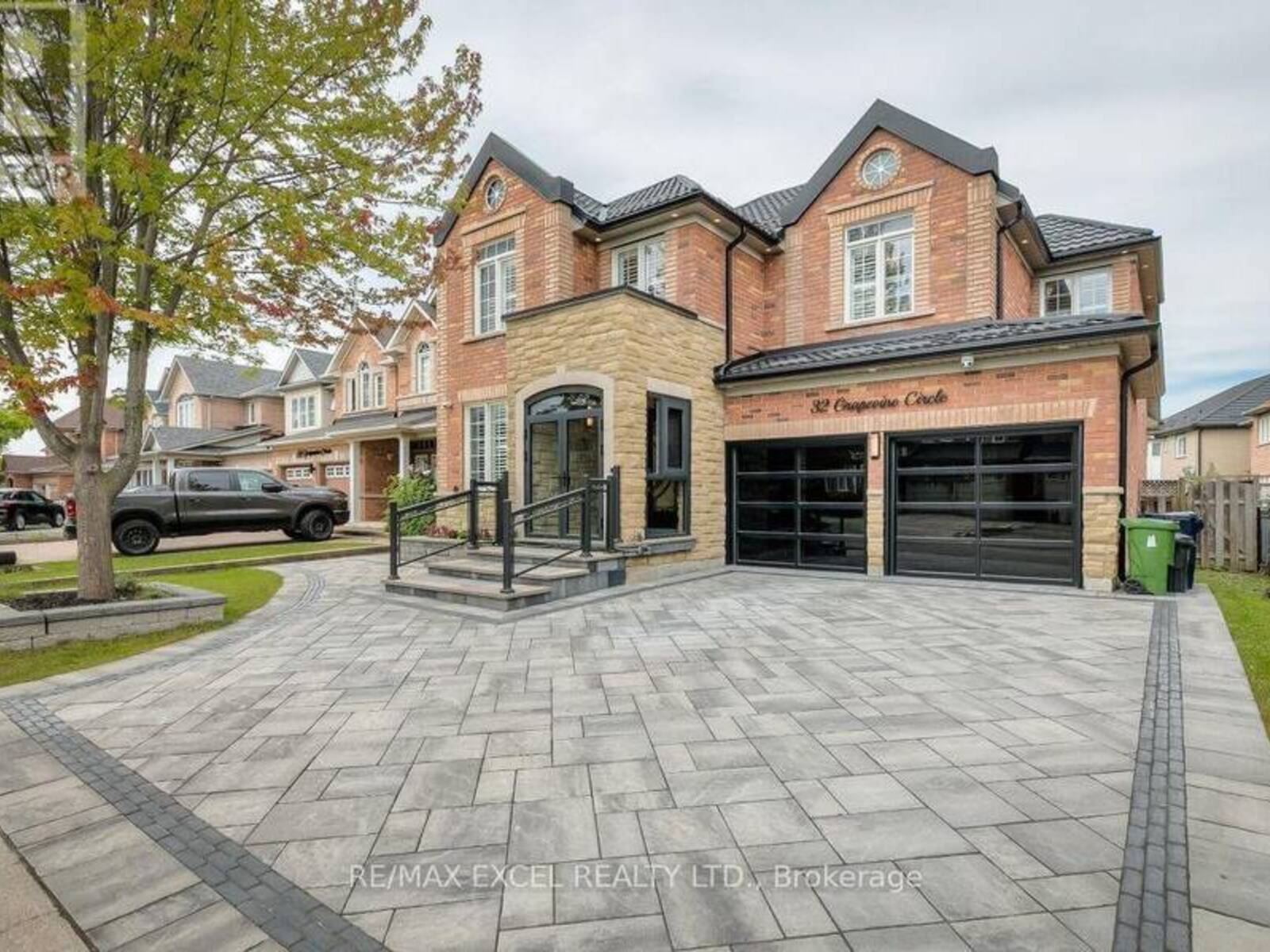 32 GRAPEVINE CIRCLE, Toronto, Ontario M1X 1X5