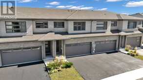 7396 MATTEO DRIVE | Niagara Falls Ontario | Slide Image Two