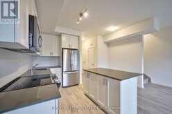 21 - 17 LYTHAM GREEN CIRCLE | Newmarket Ontario | Slide Image Eleven